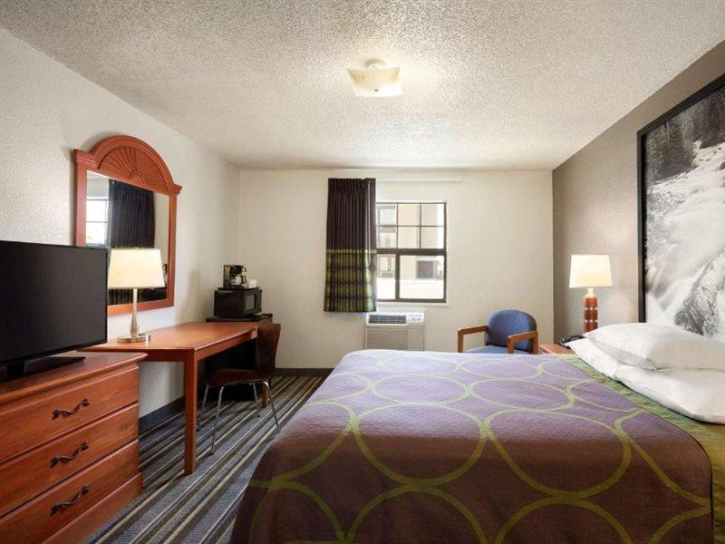 Super 8 By Wyndham Colorado Springs/Afa Area Hotel Exterior foto
